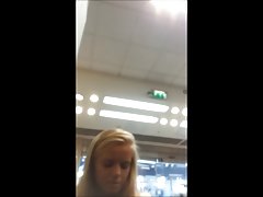 Sekso video rusų gatvėje mužikas surengė ant sofos