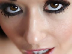 Didžiulis moterys porno video Šviesiaplaukė su silikono su draugu