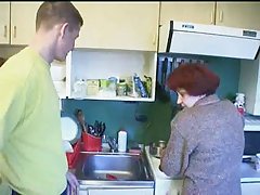 Porno filmas online vaikinas nori eiti darbą, ji geriau savo
